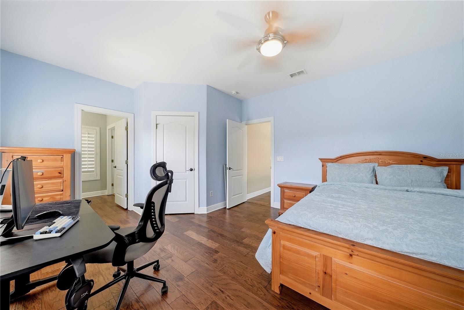 WARREN ESTATES - Residential