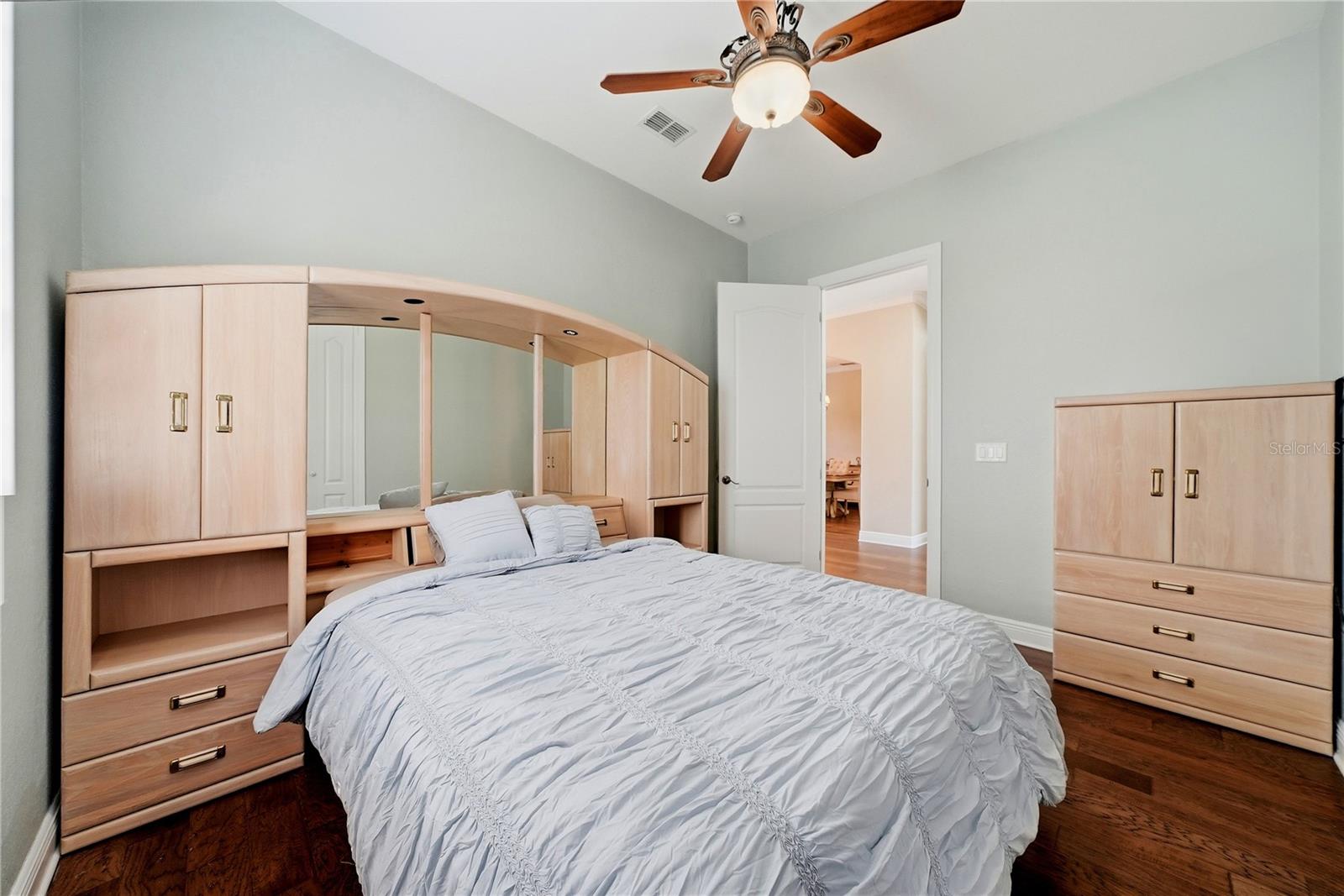 WARREN ESTATES - Residential