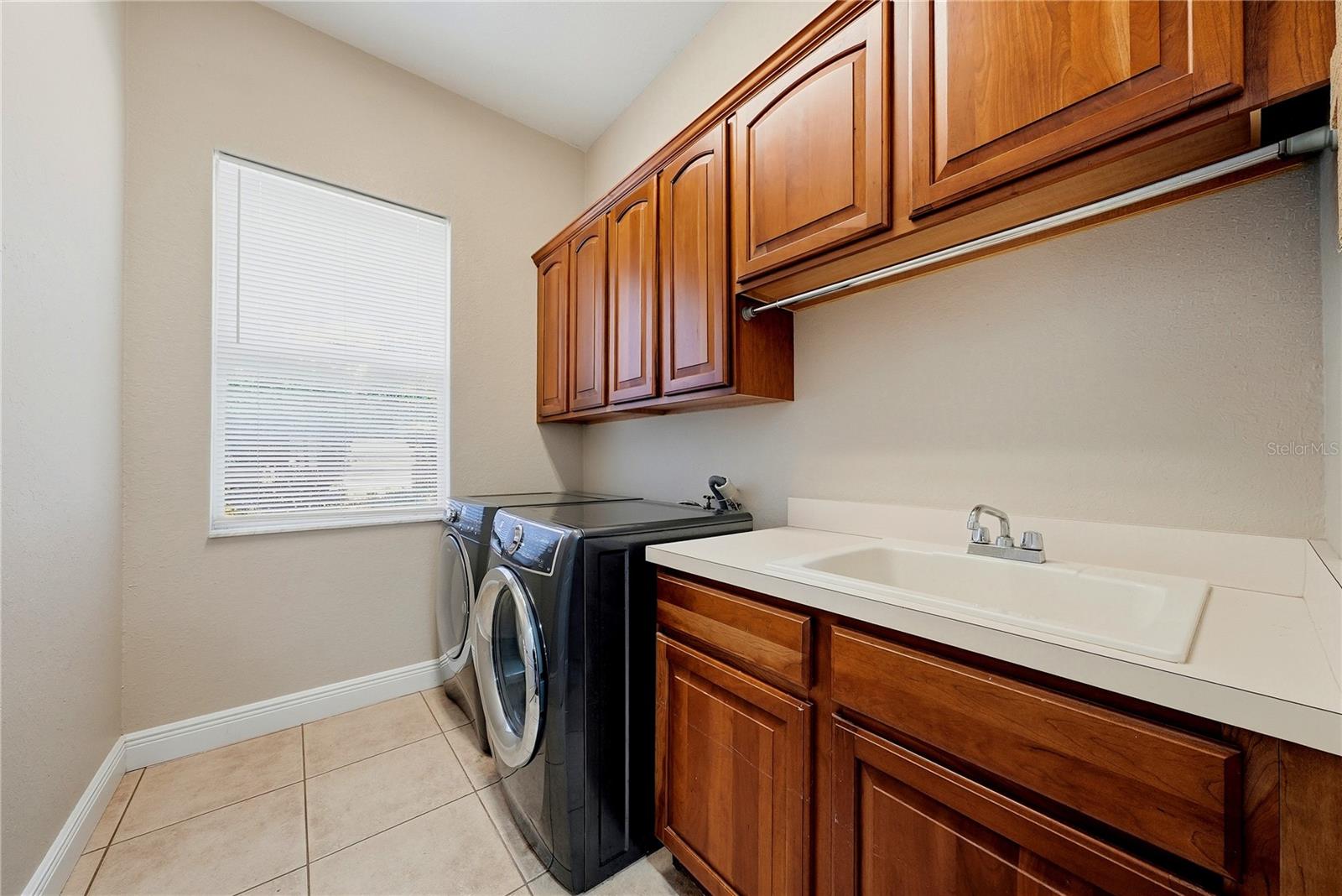 WARREN ESTATES - Residential