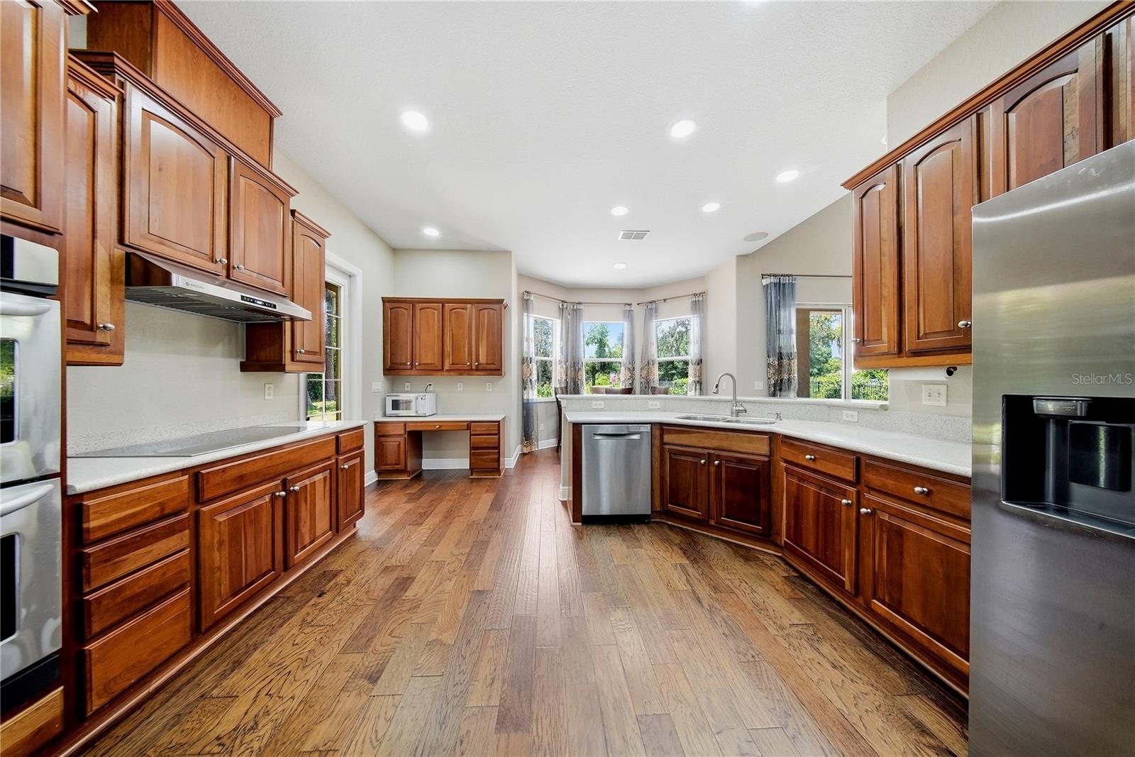 WARREN ESTATES - Residential