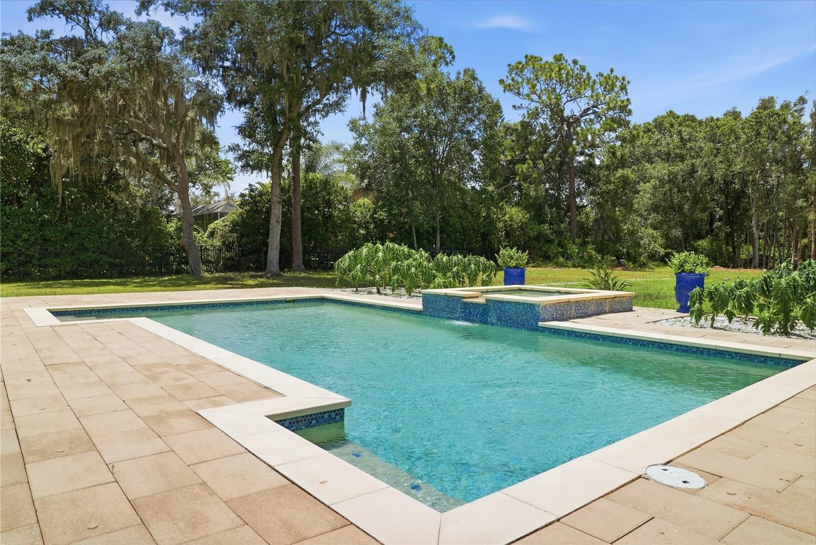 WARREN ESTATES - Residential