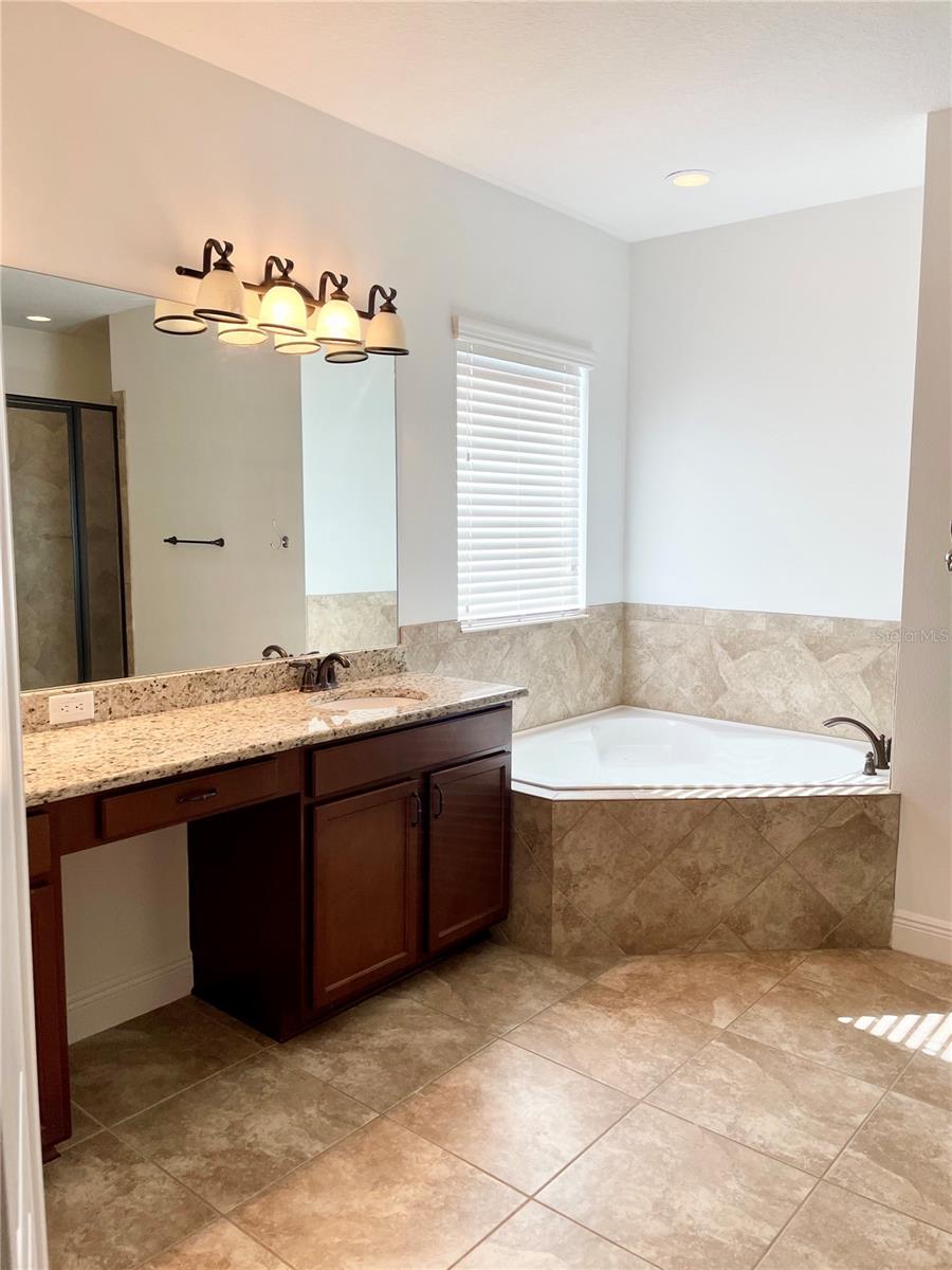 GRAND HAMPTON PH 5 - Residential Lease