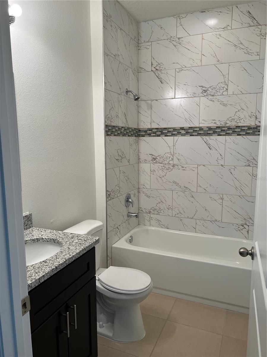 MARION OAKS UN 10 - Residential Lease