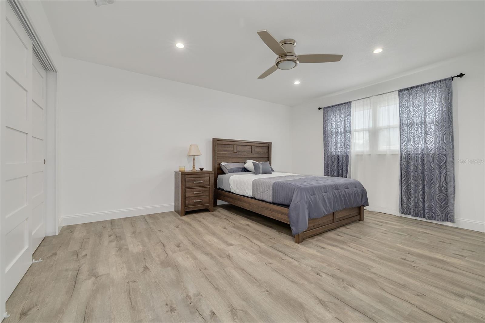 ROTHMOOR ESTATES CONDO - Residential