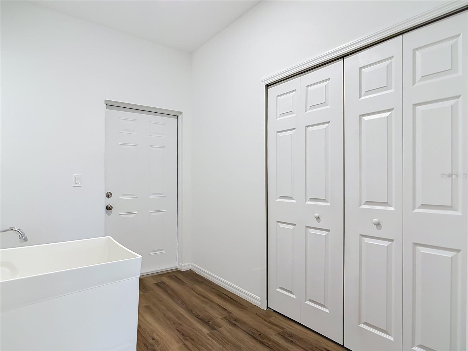 PORT CHARLOTTE SUB 07 - Residential Lease