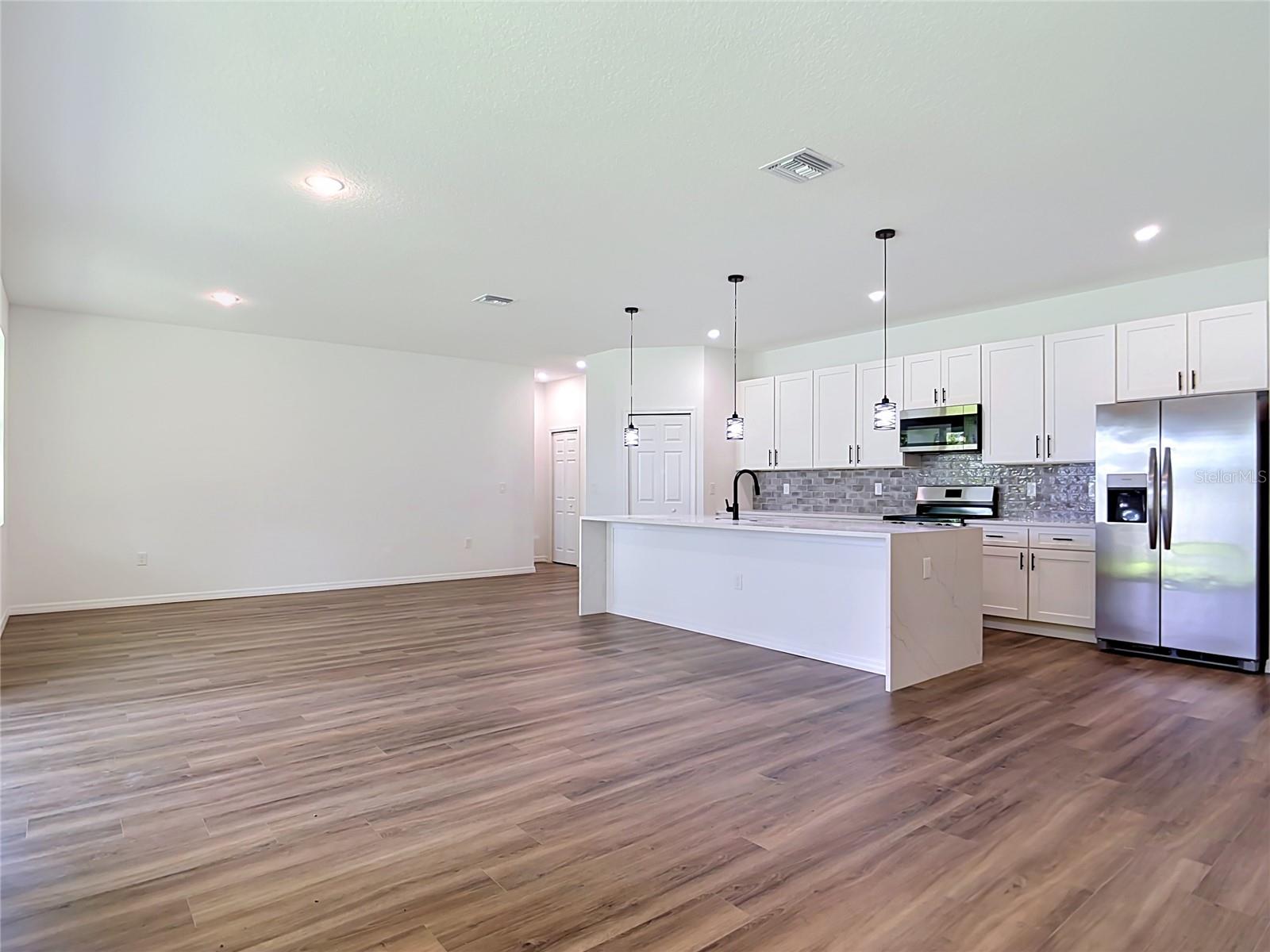 PORT CHARLOTTE SUB 07 - Residential Lease