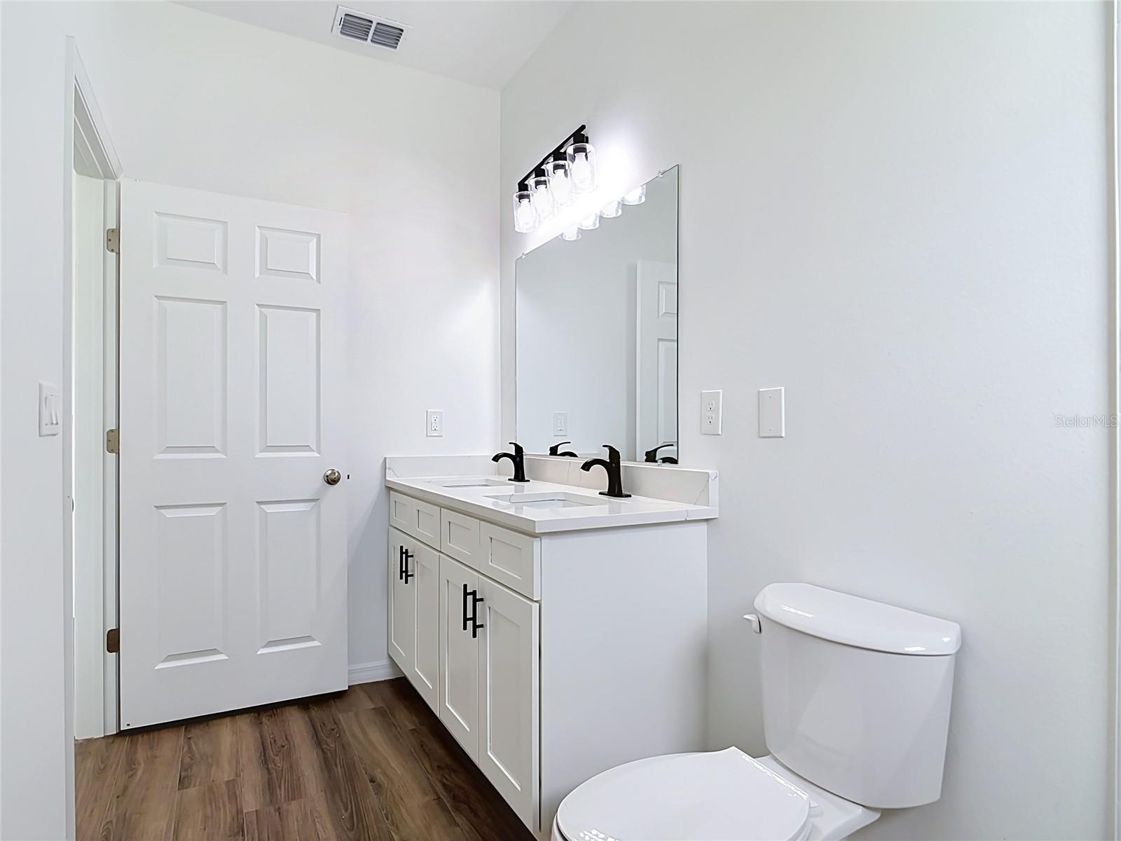 PORT CHARLOTTE SUB 07 - Residential Lease