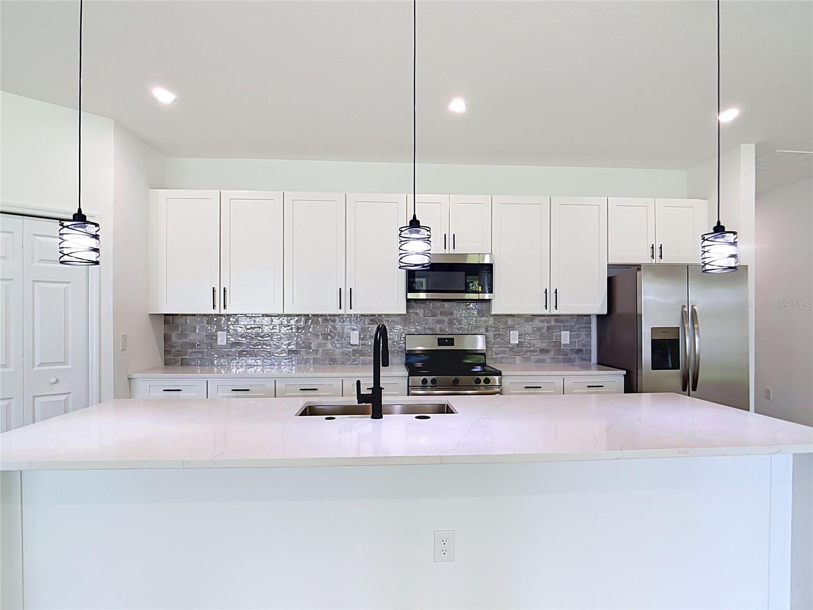 PORT CHARLOTTE SUB 07 - Residential Lease