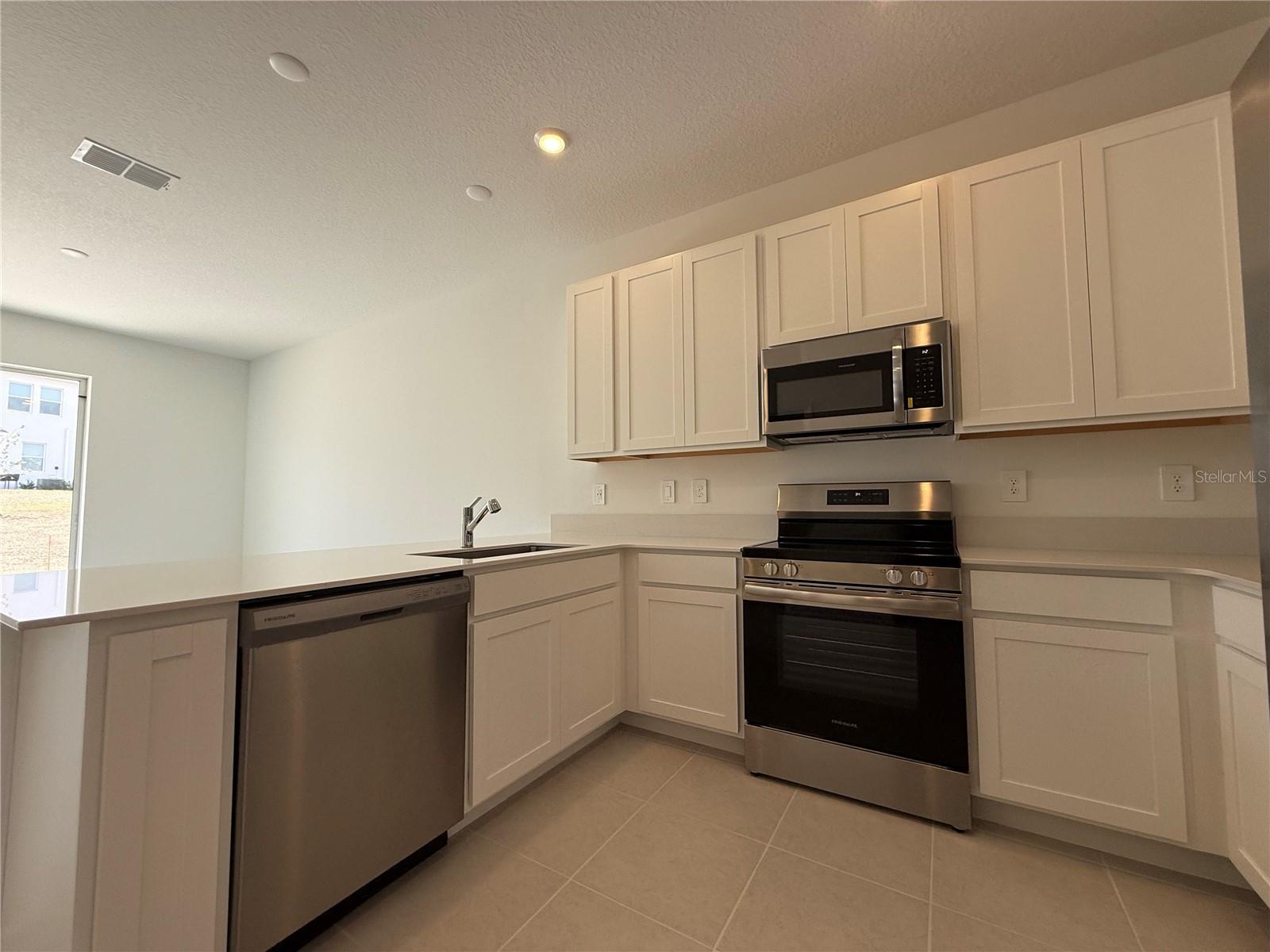 WELLNESS RIDGE PHASE 1-B - Residential Lease