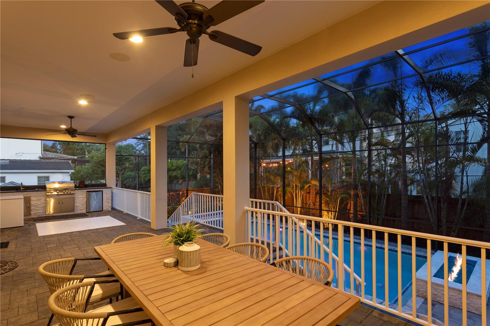 DAVIS ISLANDS PB10 PG52 TO 57 - Residential