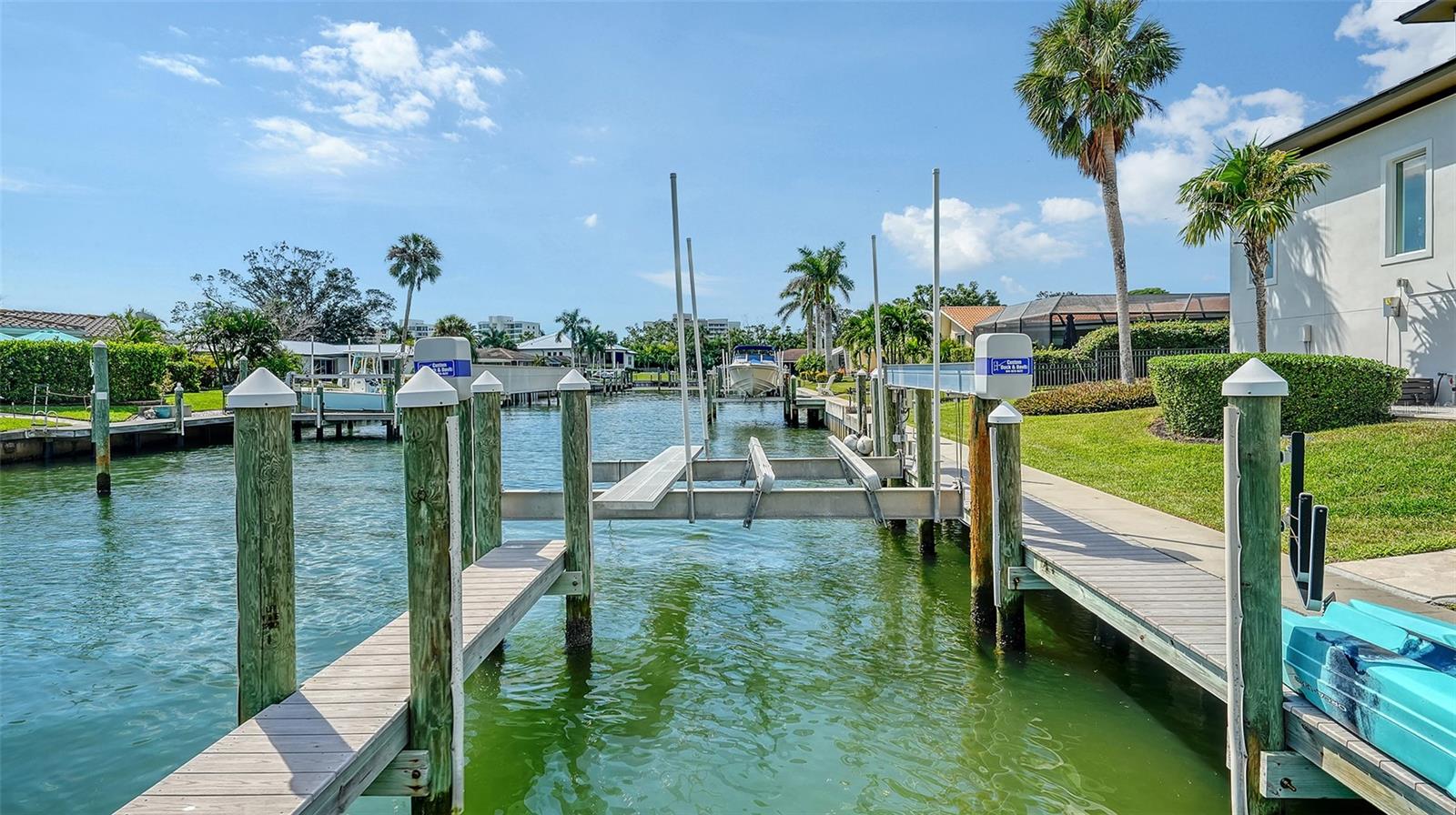 COUNTRY CLUB SHORES SEC 02 - Residential