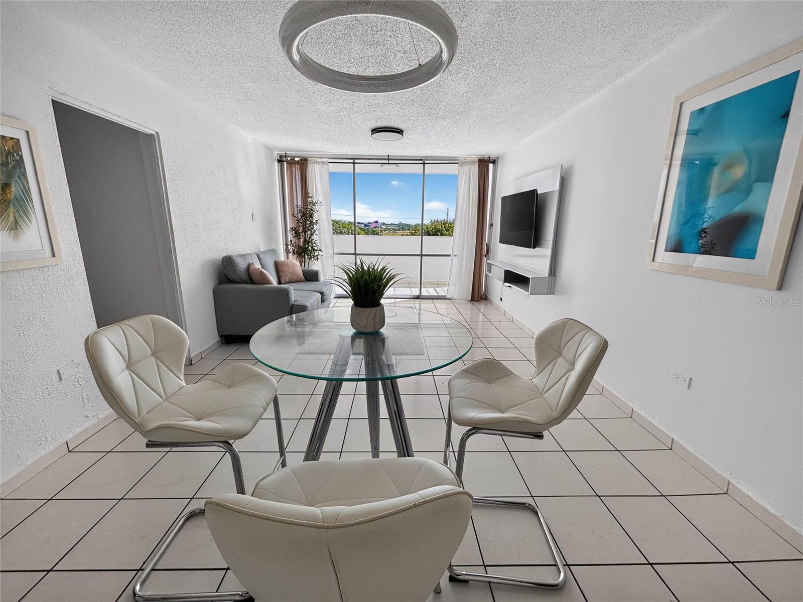 CONDOMINIO INTERSUITES - Residential