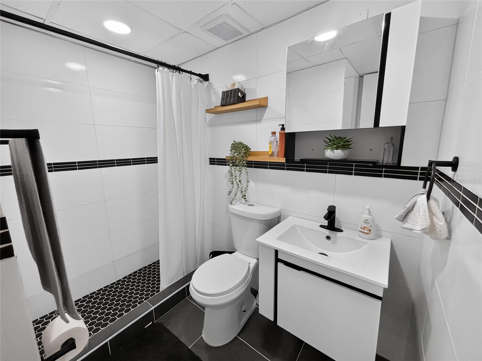 CONDOMINIO INTERSUITES - Residential
