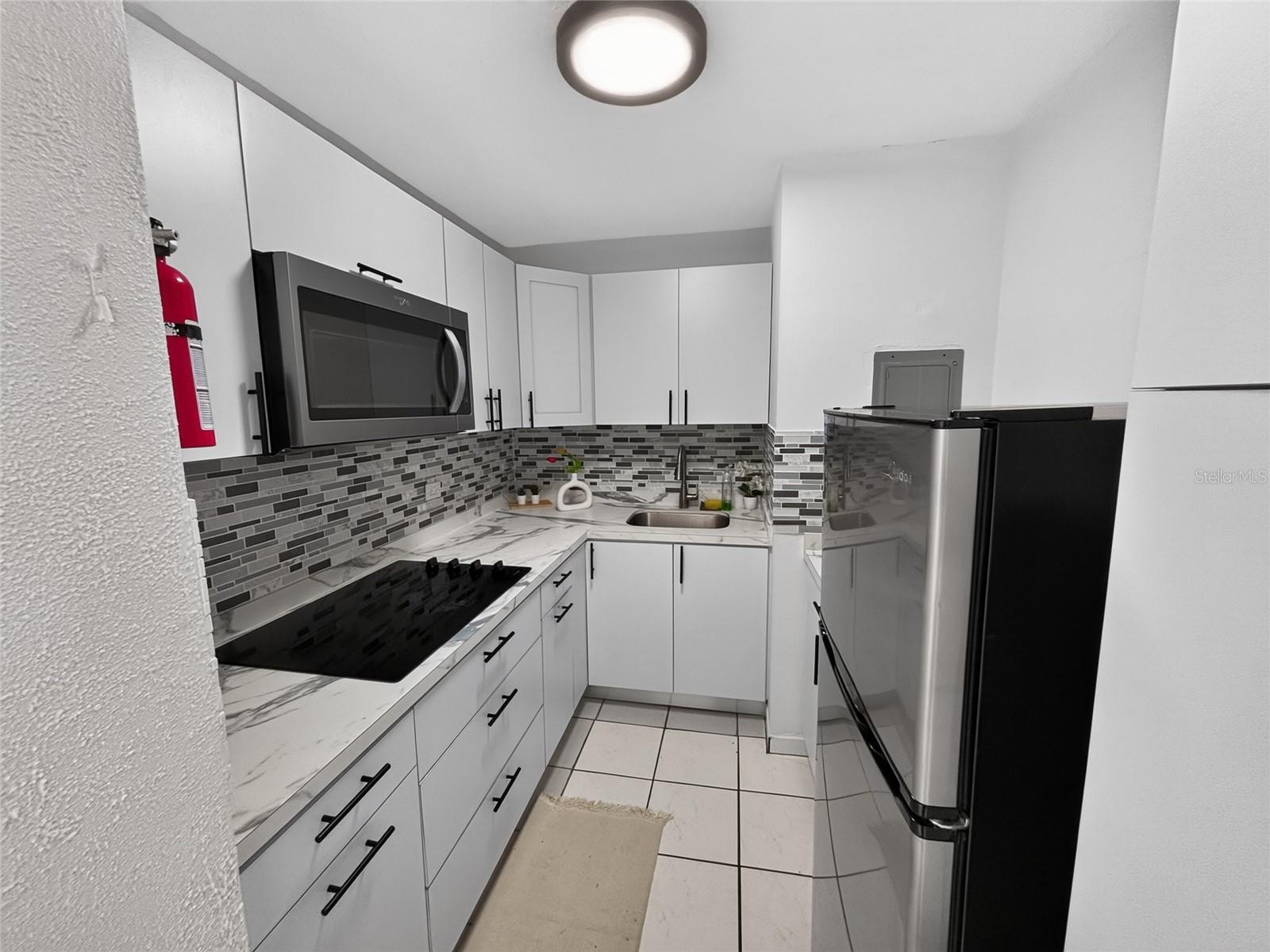 CONDOMINIO INTERSUITES - Residential
