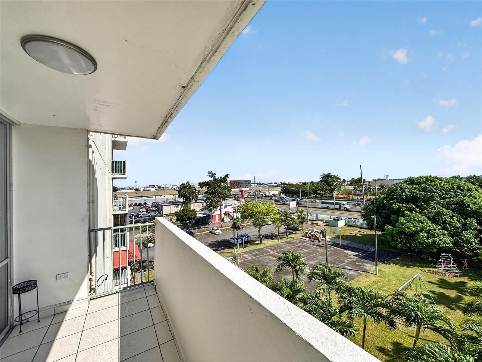 CONDOMINIO INTERSUITES - Residential