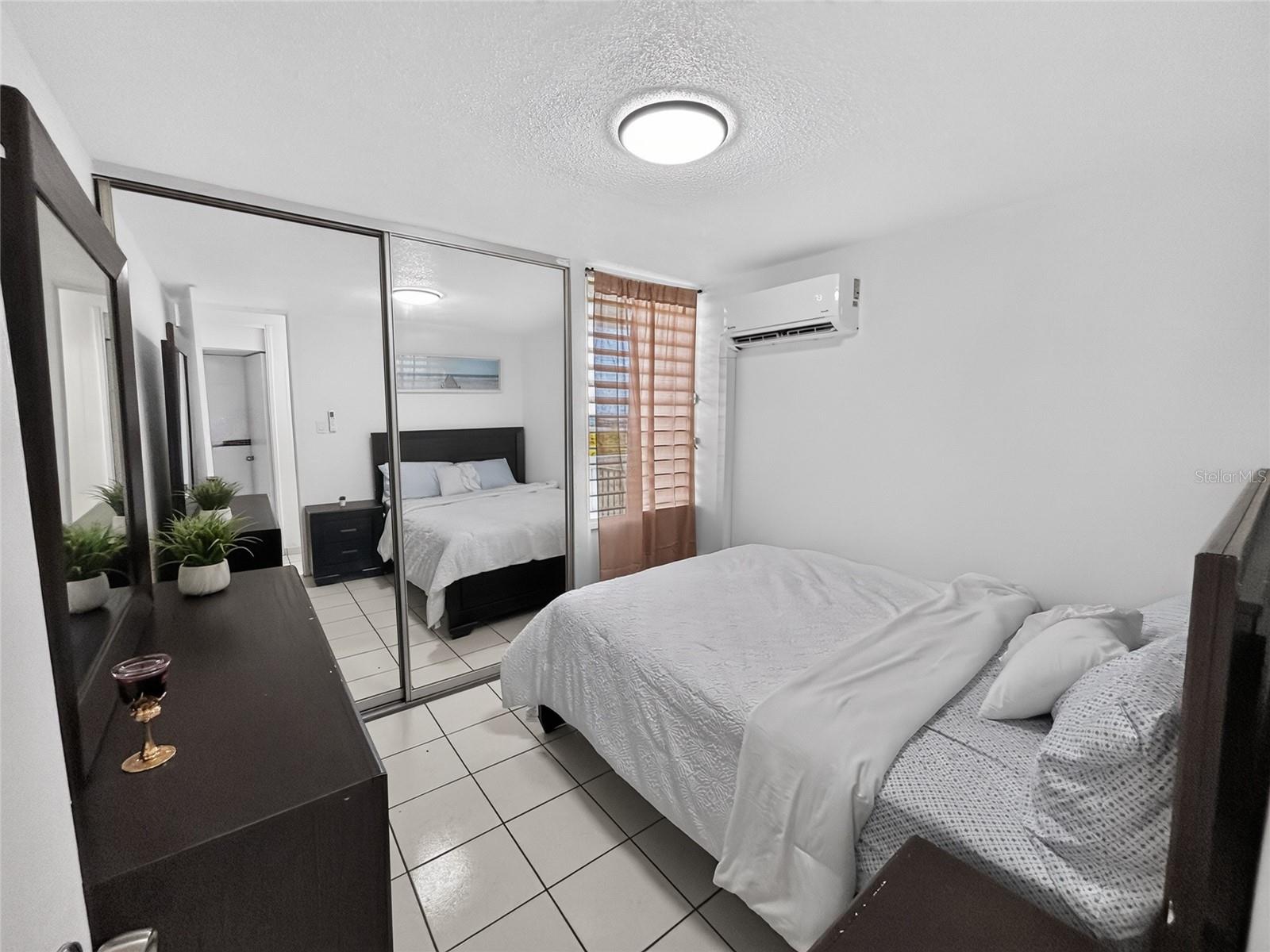 CONDOMINIO INTERSUITES - Residential