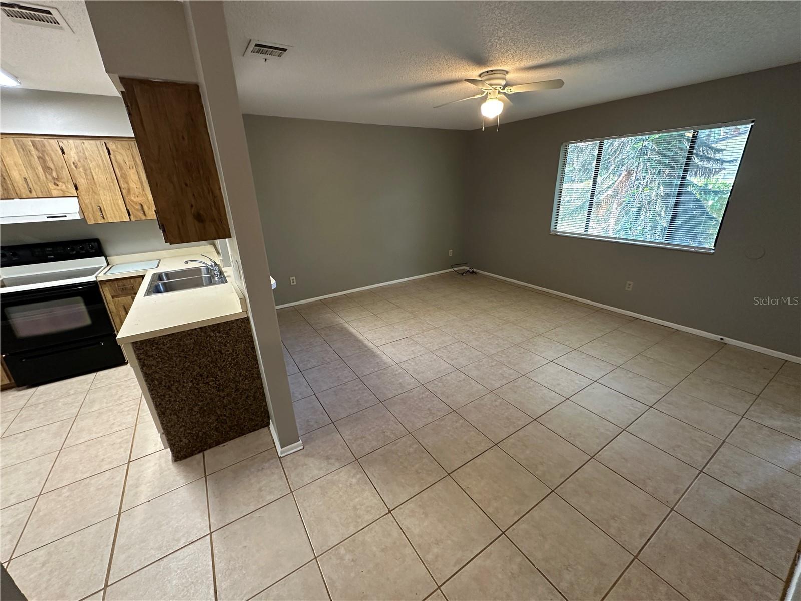 OAK ARBOR - Residential Lease