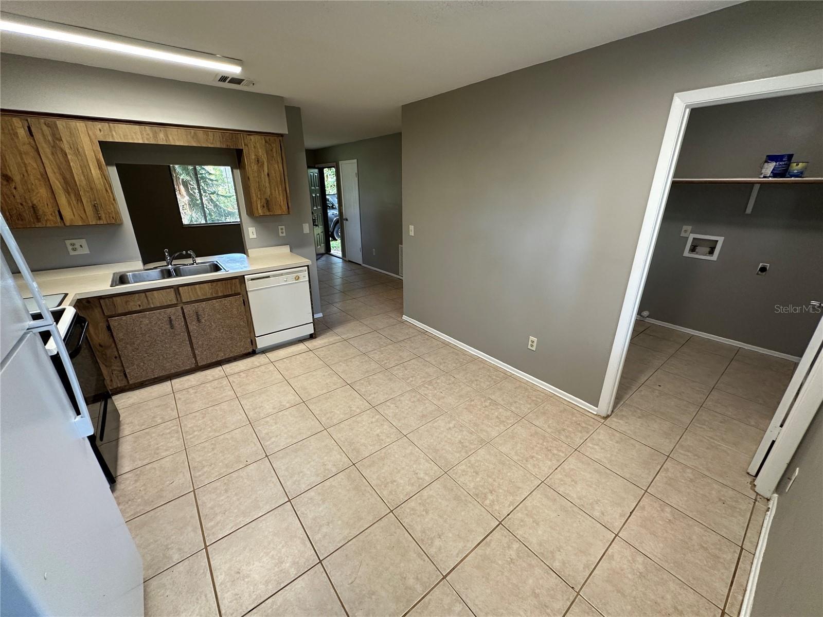 OAK ARBOR - Residential Lease