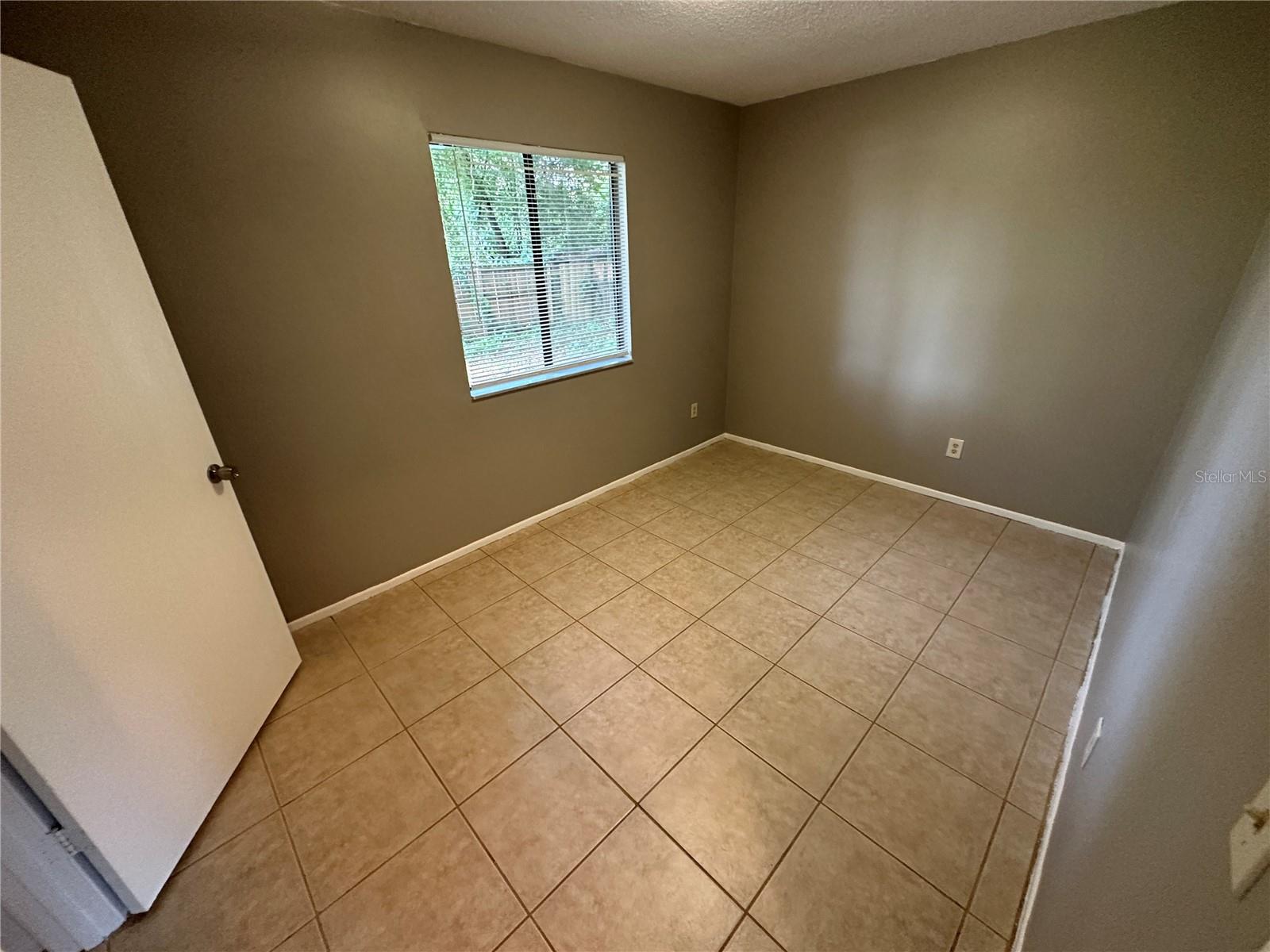 OAK ARBOR - Residential Lease