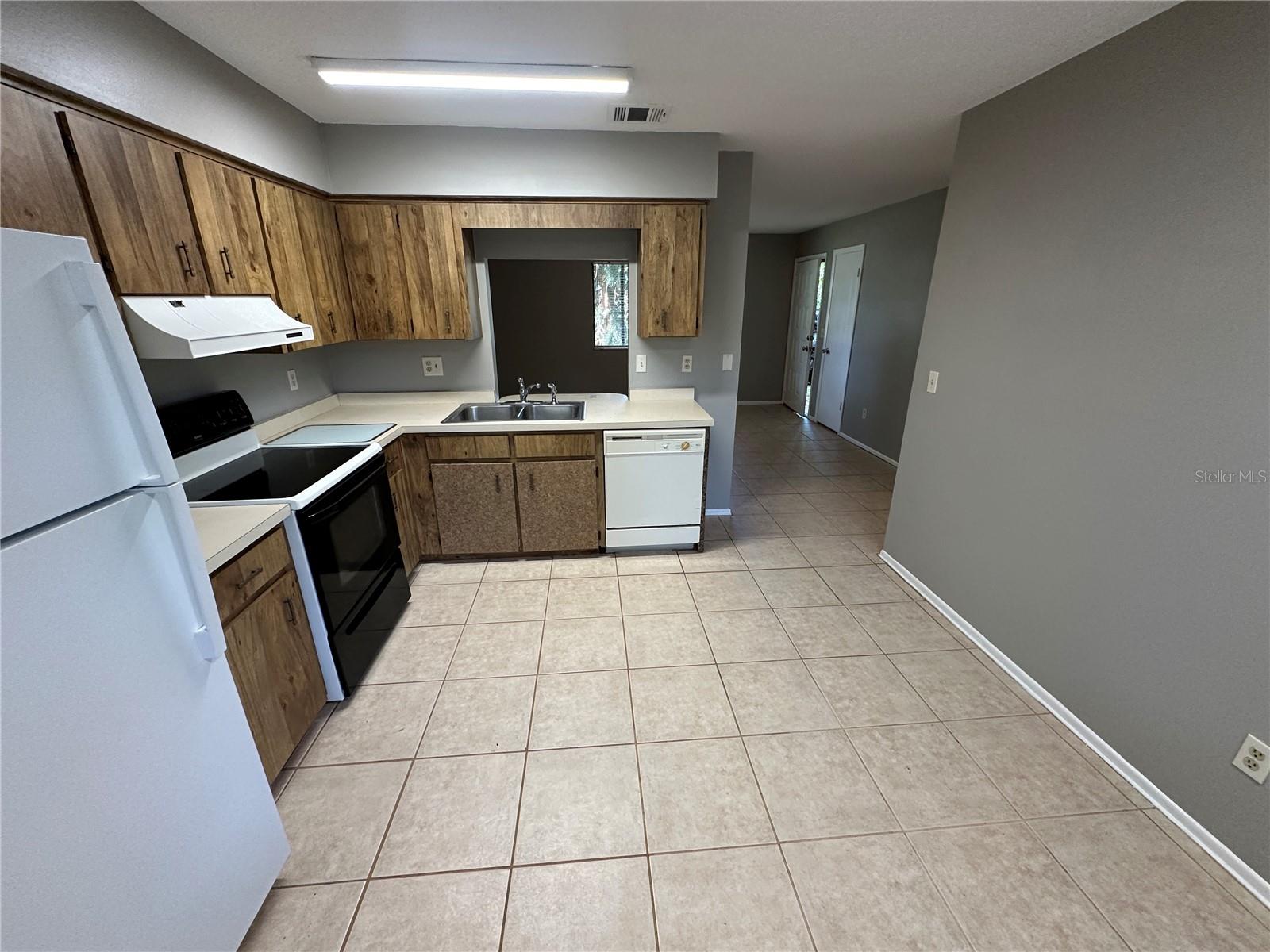 OAK ARBOR - Residential Lease
