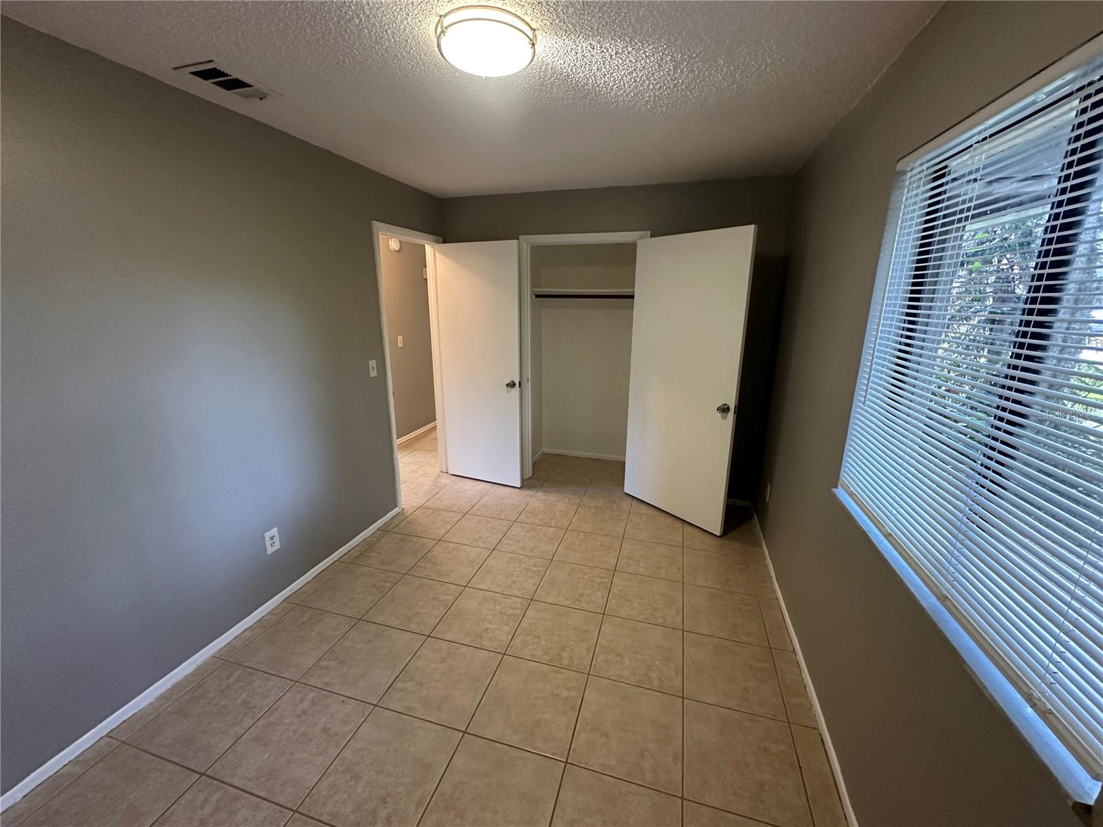 OAK ARBOR - Residential Lease