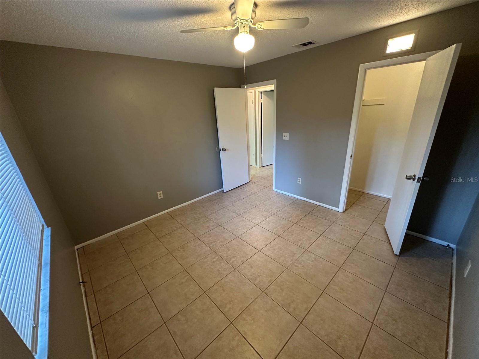 OAK ARBOR - Residential Lease