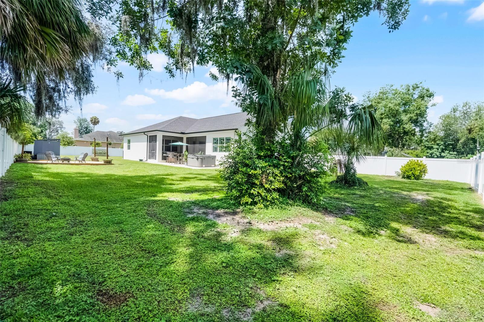 DARBY LAKE - Residential