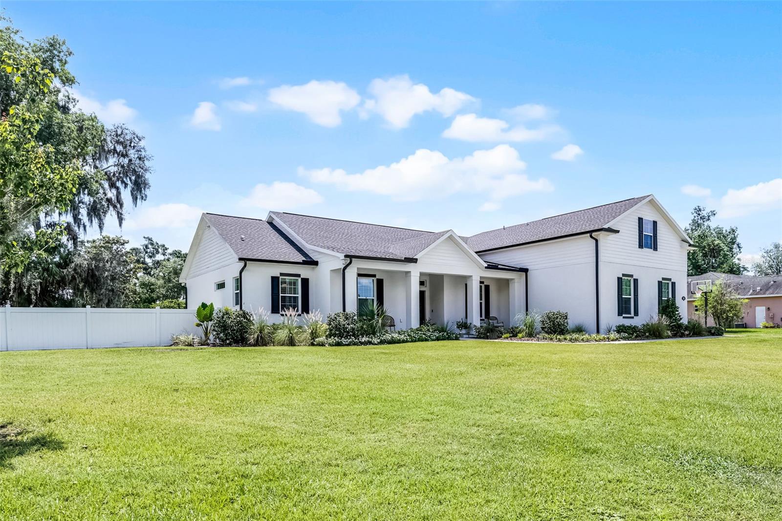 DARBY LAKE - Residential