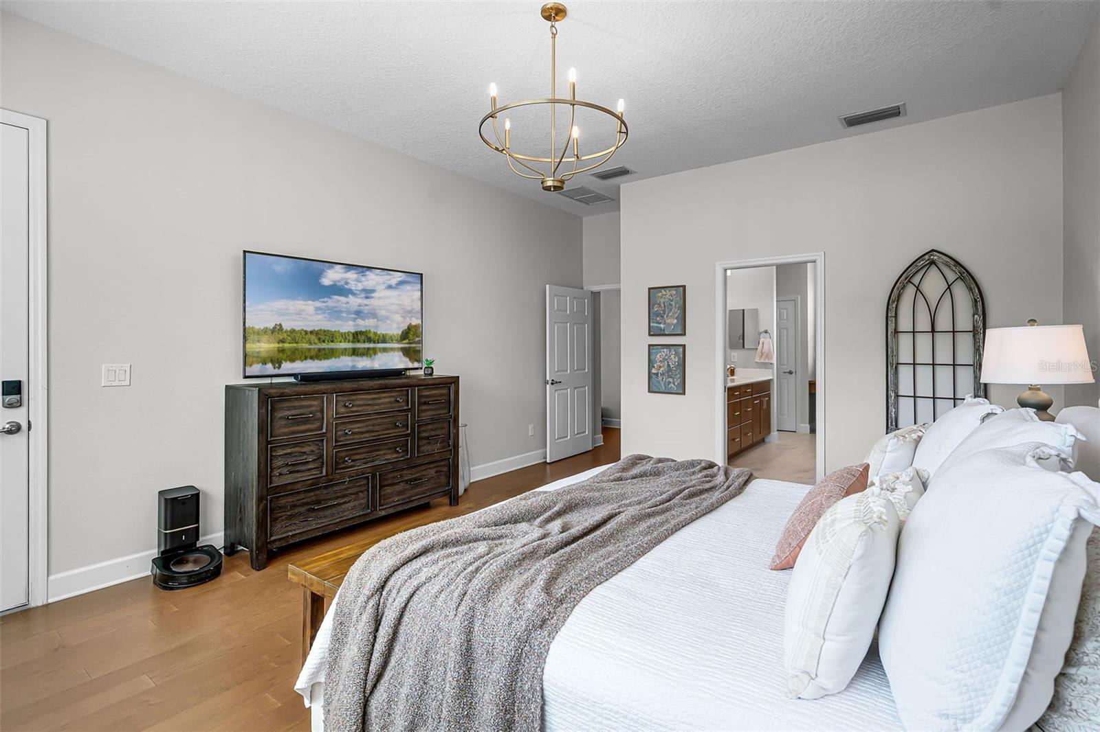 DARBY LAKE - Residential