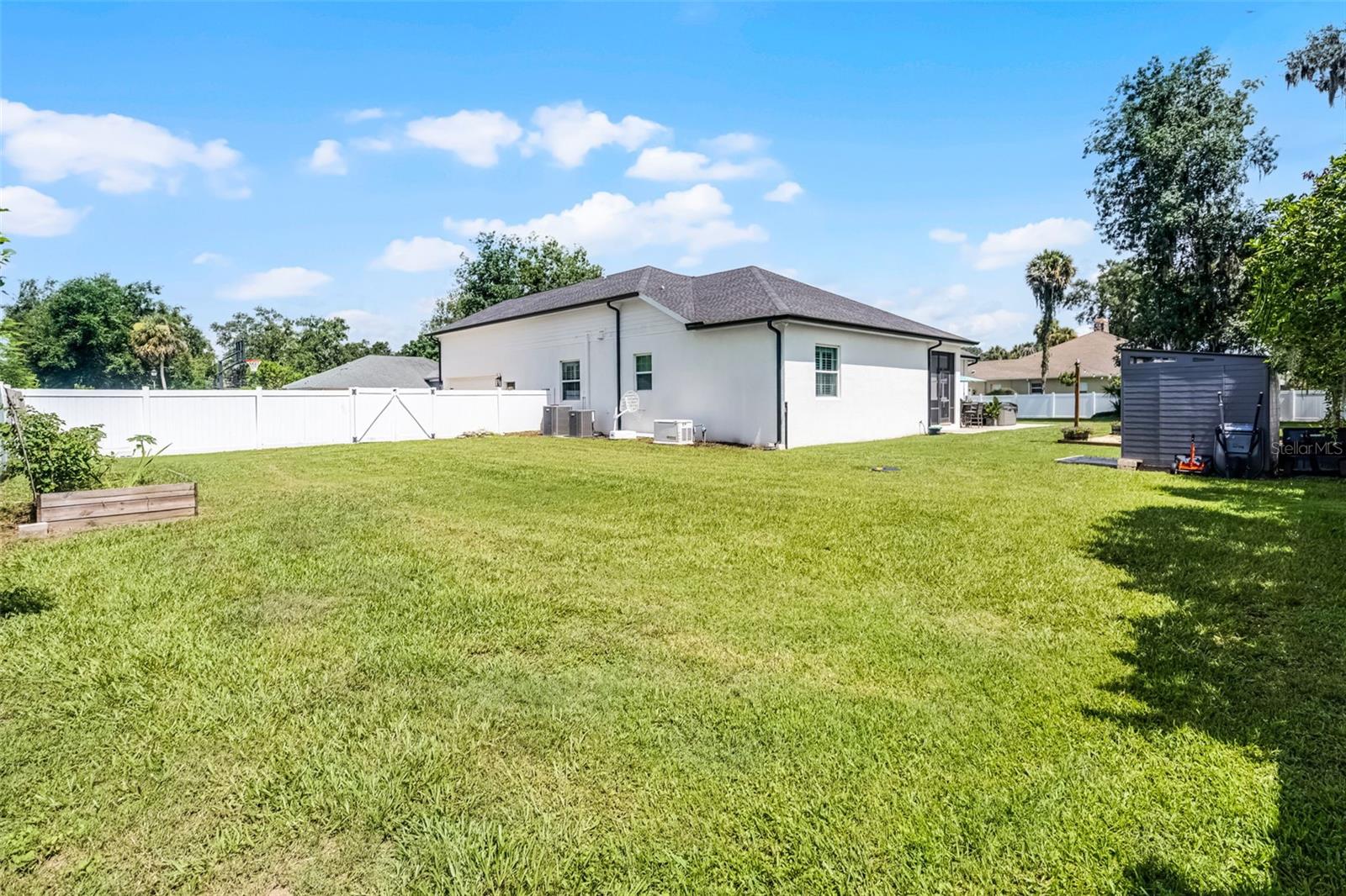 DARBY LAKE - Residential