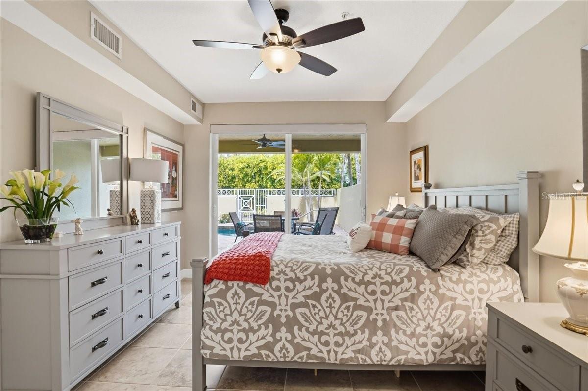 VENETIAN SHORES - Residential