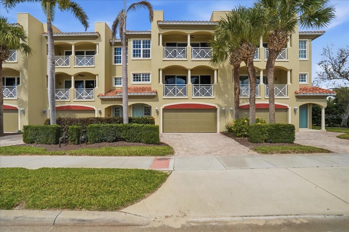 VENETIAN SHORES - Residential