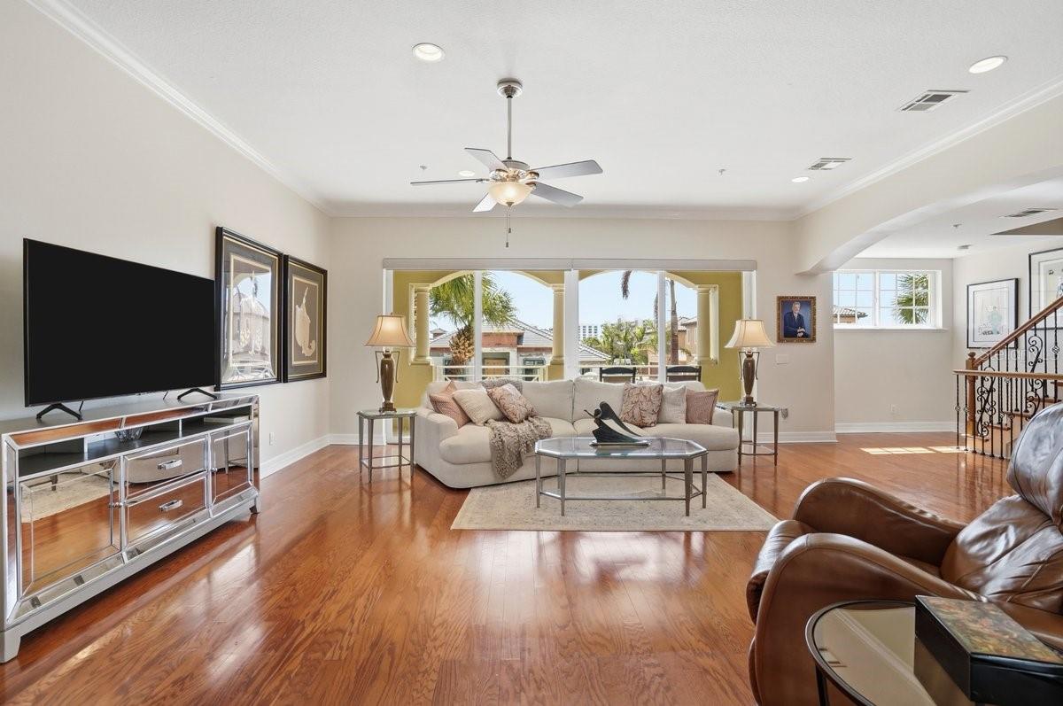 VENETIAN SHORES - Residential