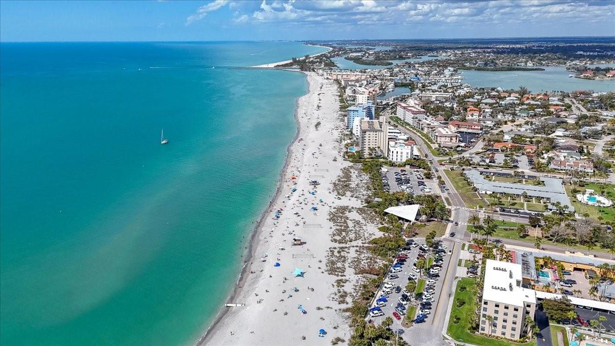 VENETIAN SHORES - Residential