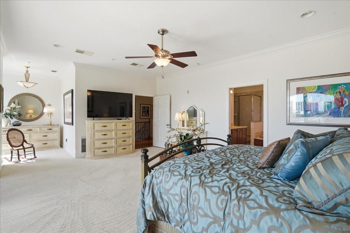 VENETIAN SHORES - Residential