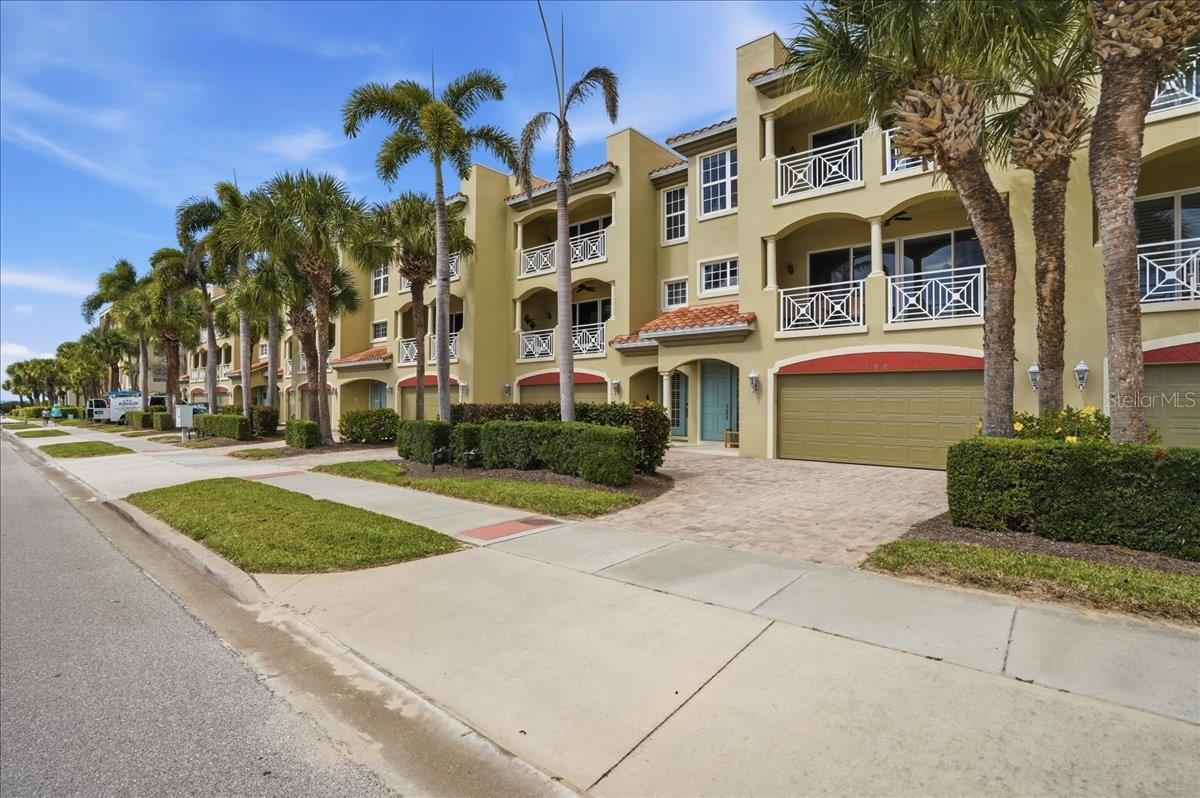 VENETIAN SHORES - Residential