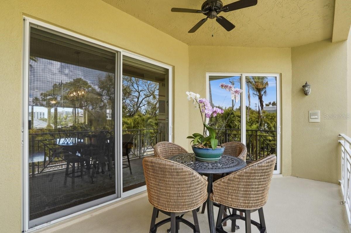 VENETIAN SHORES - Residential