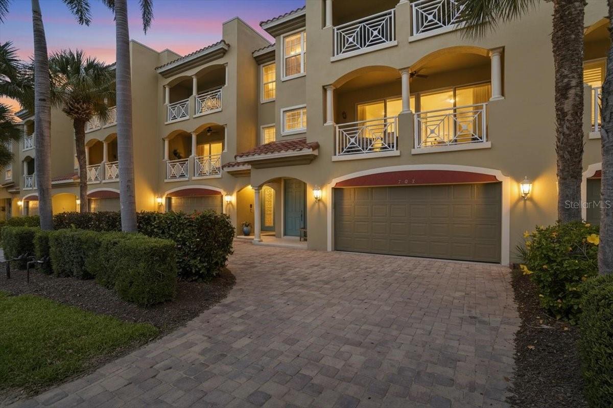 VENETIAN SHORES - Residential