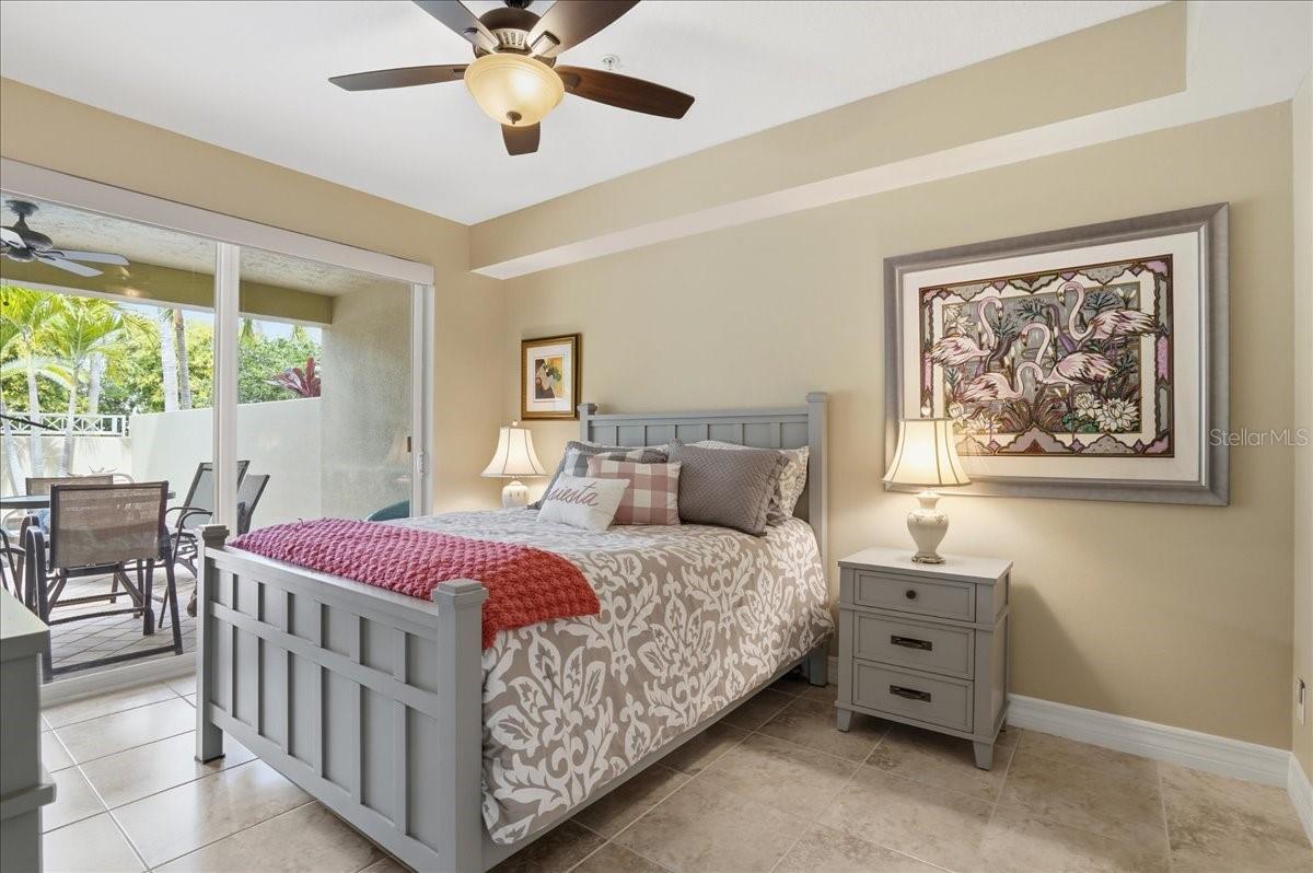 VENETIAN SHORES - Residential