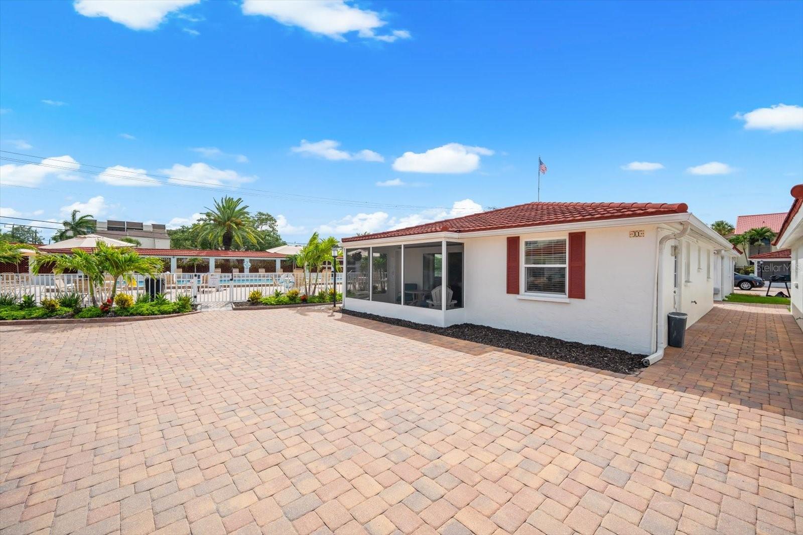CASA BLANCA VILLAS - Residential