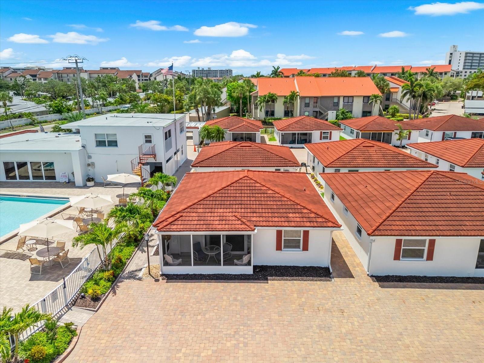 CASA BLANCA VILLAS - Residential