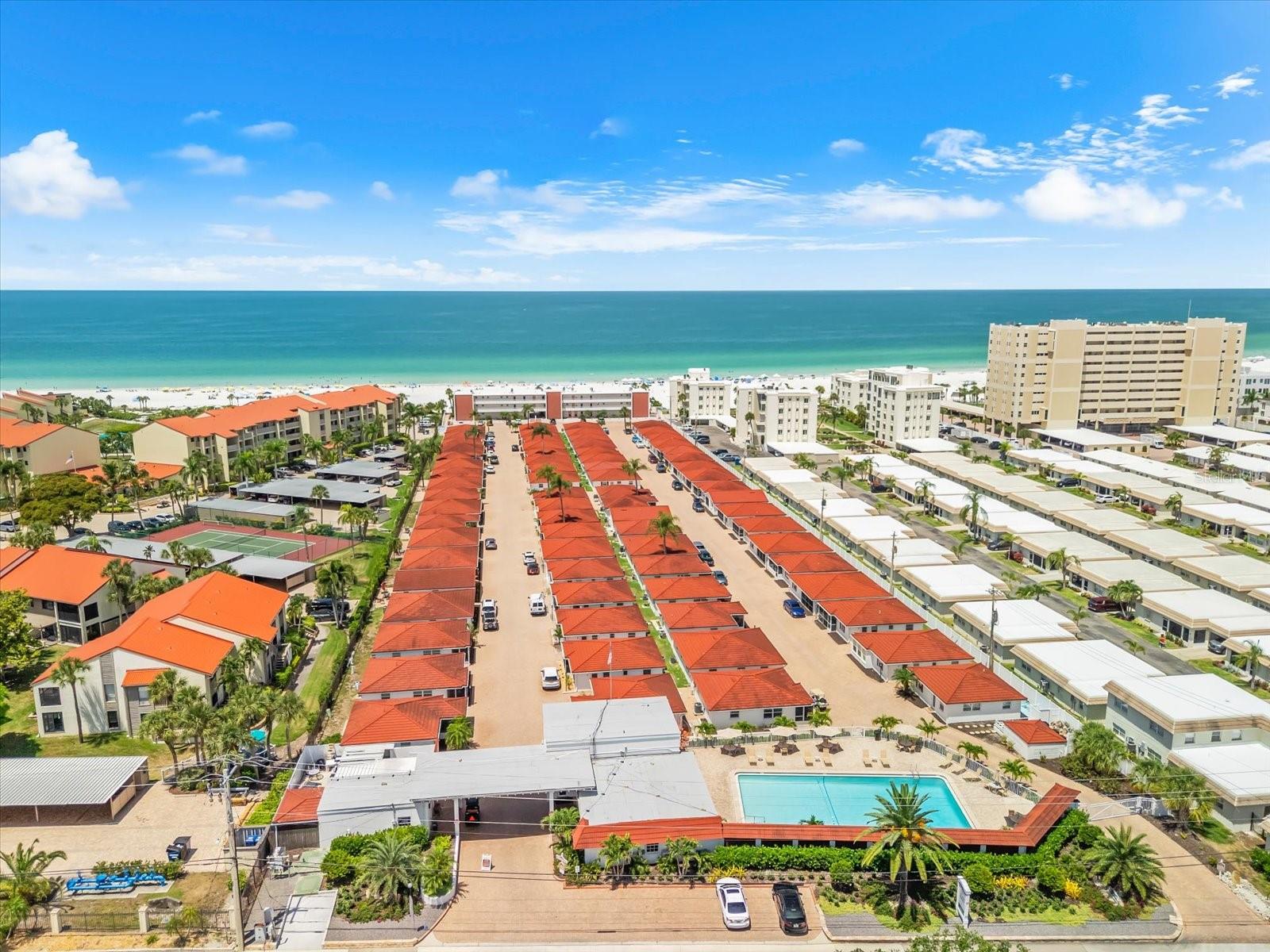CASA BLANCA VILLAS - Residential