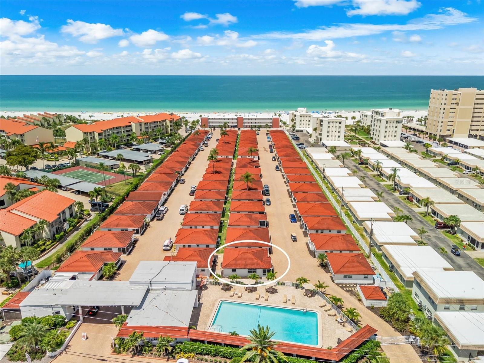 CASA BLANCA VILLAS - Residential