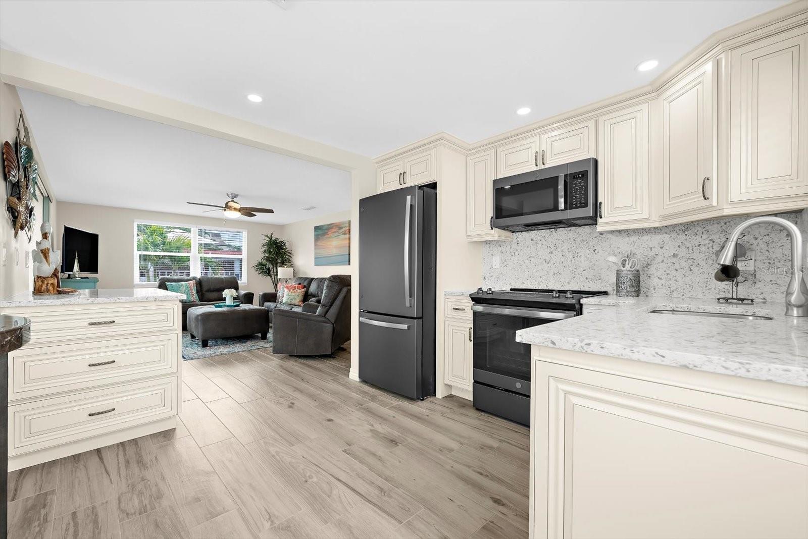 CASA BLANCA VILLAS - Residential