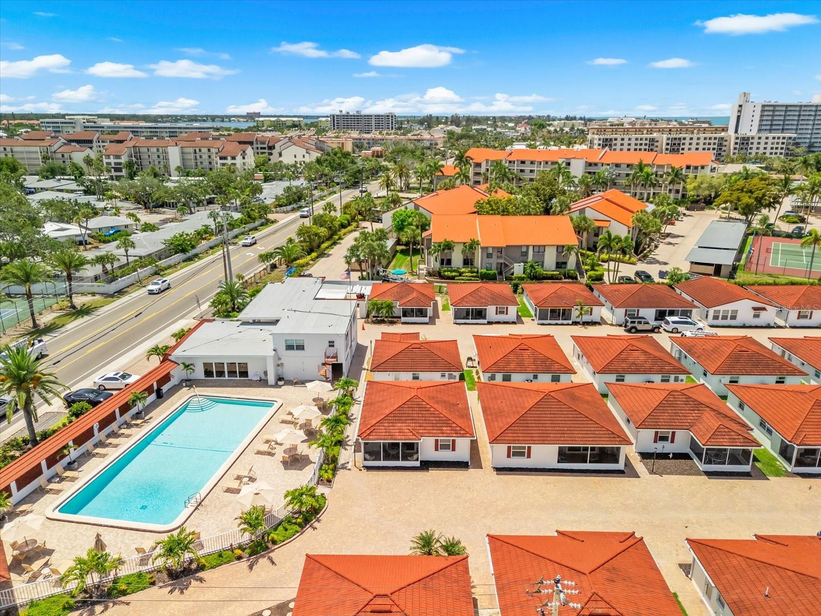 CASA BLANCA VILLAS - Residential