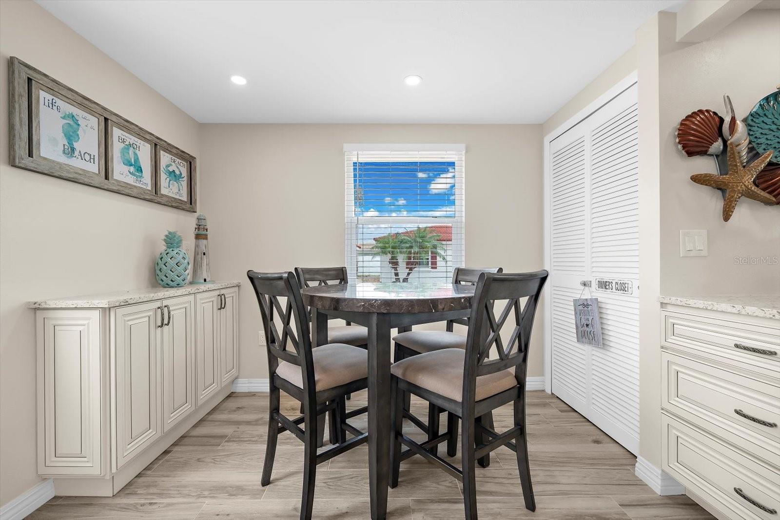 CASA BLANCA VILLAS - Residential