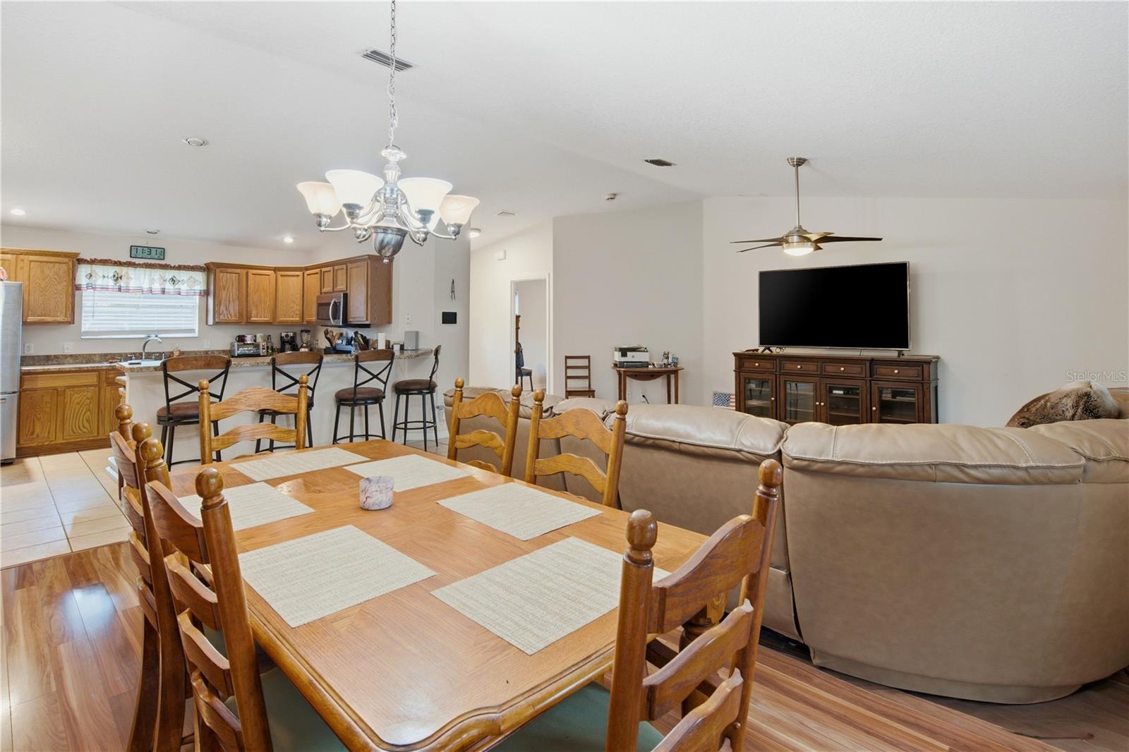 COUNTRYSIDE LAKES - Residential