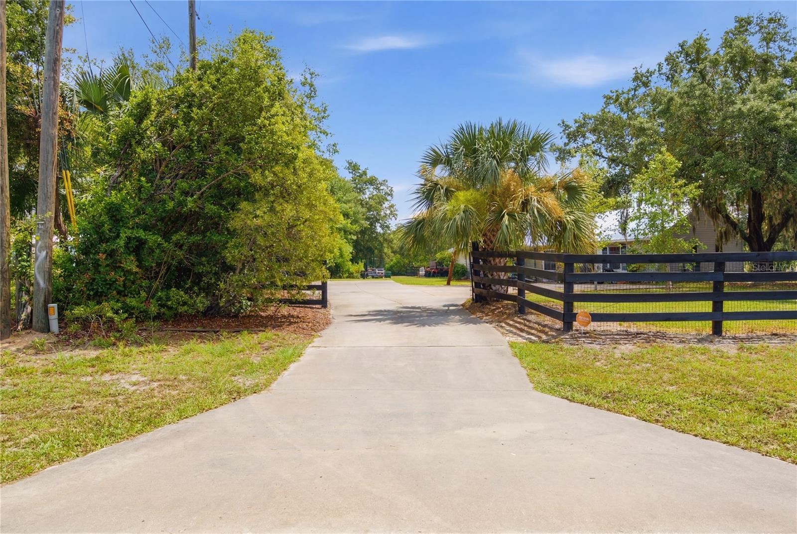 COUNTRYSIDE LAKES - Residential