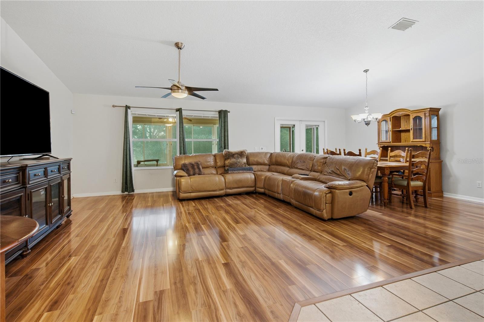 COUNTRYSIDE LAKES - Residential