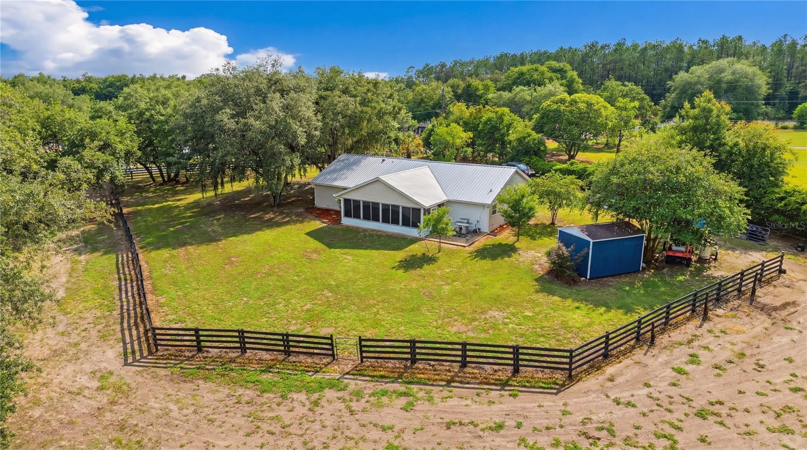 COUNTRYSIDE LAKES - Residential